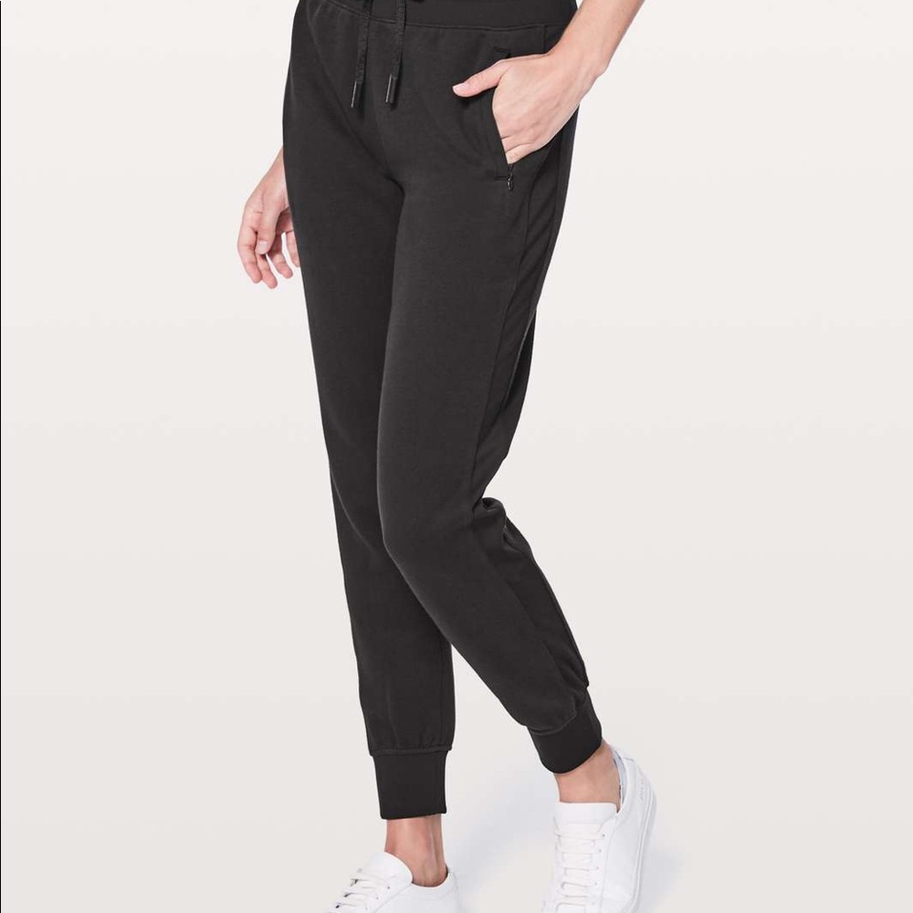 NEW WITH TAGS Lululemon Get Going Jogger Black